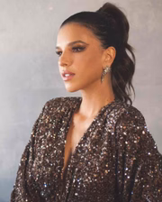 A cantora, claro, negou tudo