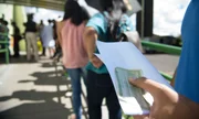 Pessoas com deficiência ou mobilidade reduzida que queiram votar em outra seção ou local de votação têm entre os dias 18 de julho e 18 de agosto de 2022 para informar à Justiça Eleitoral