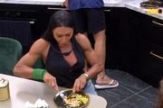 Gracyanne vomita com comida da xepa e preocupa médica