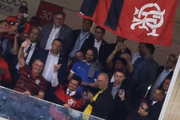Bolsonaro vestiu a camisa do Flamengo durante ida ao Maracanã com o então ministro Sergio Moro