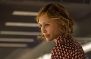Joanna (Vera Farmiga), uma das personagens por trás da conspiração