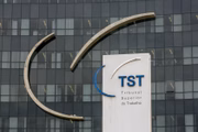 Sede do TST. Área: 96.000m². Força de trabalho: 3.266 pessoas entre servidores (2.176), magistrados (27) e prestadores de serviços (1.063)