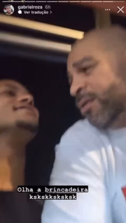 Gabriel Roza, ex-noivo de Bia Miranda, apareceu com Adriano Imperador