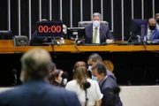 Presidente da Câmara, Arthur Lira, durante sessão plenária