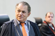 Manoel de Andrade é o decano do TCDF, onde trabalha há 24 anos