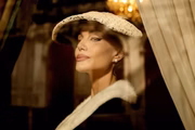 Angelina Jolia como Maria Callas
