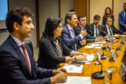 Ao lado de Simone Tebet, Fernando Haddad anuncia o arcabouço fiscal