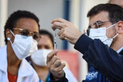 Prefeitura do Rio quer incentivar as pessoas a tomarem a vacina contra Covid-19