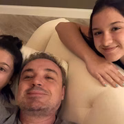 O apresentador Gugu Liberato com as filhas