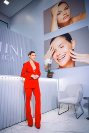 Andressa Suita inaugura clínica de estética em Goiânia
