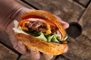O Parrilla Burger conta com diversas opções para quem curte um fast food 