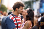 Outros, terminam o namoro antes da folia 