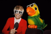 Em 2013, durante o sucesso do single Ah, leleque, leque, a apresentadora mencionou a música como Passarinho do Volante. O nome da música, na verdade, é Passinho do Volante