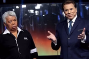 Roque é honesto, divertido e firme quando necessário. Ele transita por todos os ambientes do SBT e se destaca principalmente quando faz o seu trabalho animando a plateia no palco do programa