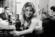 Já Que Ninguém Me Tira Para Dançar é um filme dirigido por Ana Maria Magalhães e coproduzido pelo Metrópoles 