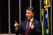 O deputado federal Darci de Matos (PSD-SC) quer que estados e municípios sejam incluídos na proposta