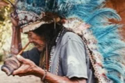 Imagens da Aldeia Indígena Awa Porungawa Dju, entre Itanhaém e Peruíbe; na foto, líder espiritual Guaíra