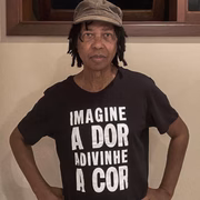 "Hoje, dormir bem é uma das obrigações mais importantes que tenho na minha rotina. São no mínimo sete horas por noite. Acredito que, se você dorme bem, estabelece para o corpo uma organização que o leva a cumprir os compromissos com energia", explicou o cantor, à Veja Rio