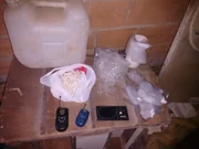 Drogas e armas foram apreendidas na ação