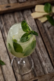 O Rubayat tem algumas opções não alcoólicas: na foto, a Limonada Ruba (R$ 18), com limão, hortelã, gengibre, açúcar e água com gás