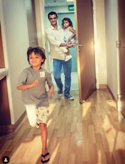 Felipe se mostra um pai presente nas redes sociais