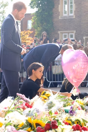 Harry e Meghan apareceram ao lado dos príncipes de Gales