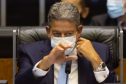 Presidente da Câmara, Arthur Lira (PP-AL), preside sessão da Casa