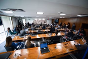 Na CCJ do Senado, a indicação de André Mendonça foi aprovada por 18 votos a 9