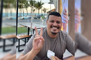 Desde que saiu do trabalho, ele não entrou mais em contato com a família
