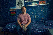 Stephen Graham como Eddie Miller em Adolescência