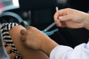 Pandemia inicia novo período delicado com a chegada da variante Ômicron