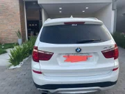 Carro de luxo na casa de um dos alvos