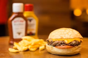 No <i>cheeseburger</i> do Jerônimo, o pão será tipo brioche e o hambúrguer, feito na chapa