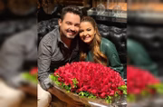 Em fevereiro de 2021, depois de muito ioiô, Fernando e Maiara fizeram uma viagem românica para Dubai. Lá, o cantor surpreendeu a irmã de Maraisa com o pedido de casamento, e ela aceitou