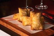 Pastel de camarão e queijo do Ouriço