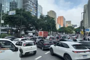 Movimentação na Avenida Brigadeiro Faria Lima, na zona oeste de São Paulo