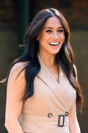 Meghan esbanja madeixas saudáveis