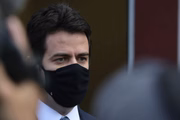 São Paulo – O secretário-executivo do Ministério da Saúde, Rodrigo Cruz, esclarece a questão das 104 mil doses de vacinas "encontradas" em depósito em São Paulo
