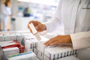 Interação medicamentosa é um evento clínico em que os efeitos de um fármaco são alterados pela presença de outro remédio no organismo. Constitui causa comum de efeitos adversos