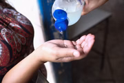 Houve cuidados sanitários, como uso de álcool em gel