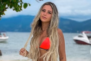 Apenas no Instagram, a loira é acompanhada por 1,9 milhão de seguidores 
