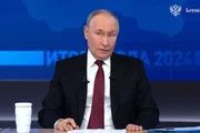 Putin se declara aberto a negociações "a qualquer momento" com Trump