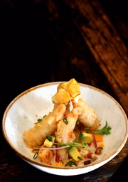 Ceviche com camarões crocantes: nova receita