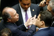 Governo crê ter entre 51 e 53 votos para aprovar a PEC dos Precaótio
