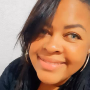Roana Mello, 36 anos, jornalista e moradora de Poços de Caldas (MG), foi diagnosticada com diabetes tipo 1 na adolescência