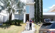 Em entrevista exclusiva ao Metrópoles, Dona Ruth, mãe de Marília Mendonça, abriu as portas da casa onde morava com a filha e mostrou, pela primeira vez, o quarto da cantora e os objetos encontrados com ela na hora do acidente fatal 