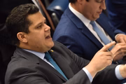 Senado aprova em 2º turno a reforma da Previdência. Na foto, Davi Alcolumbre discursa