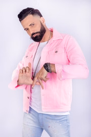 Latino fará show no Réveillon Zé Maria 2022 (Divulgação/Daniel Pinheiro)