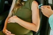 Mulheres que tomaram a Janssen e, no momento atual, estão gestantes ou puérperas deverão utilizar como dose de reforço o imunizante da Pfizer