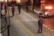 Suspeitos abordaram vítima usando arma de brinquedo